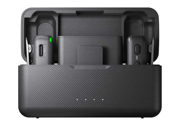 Петличный профессиональный микрофон DJI (2 TX + 1 RX) Петличный профессиональный микрофон DJI (2 TX + 1 RX)