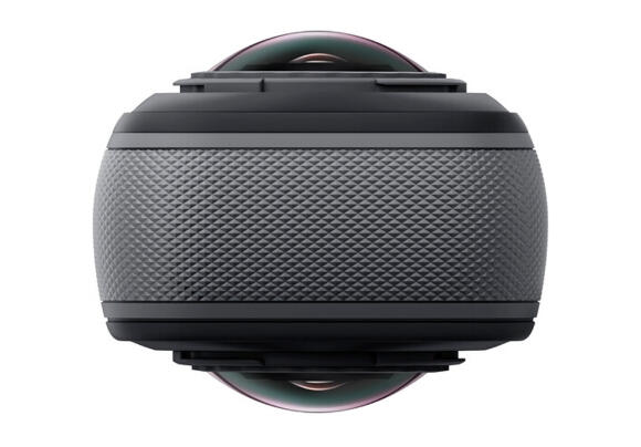 Камера Insta360 X5